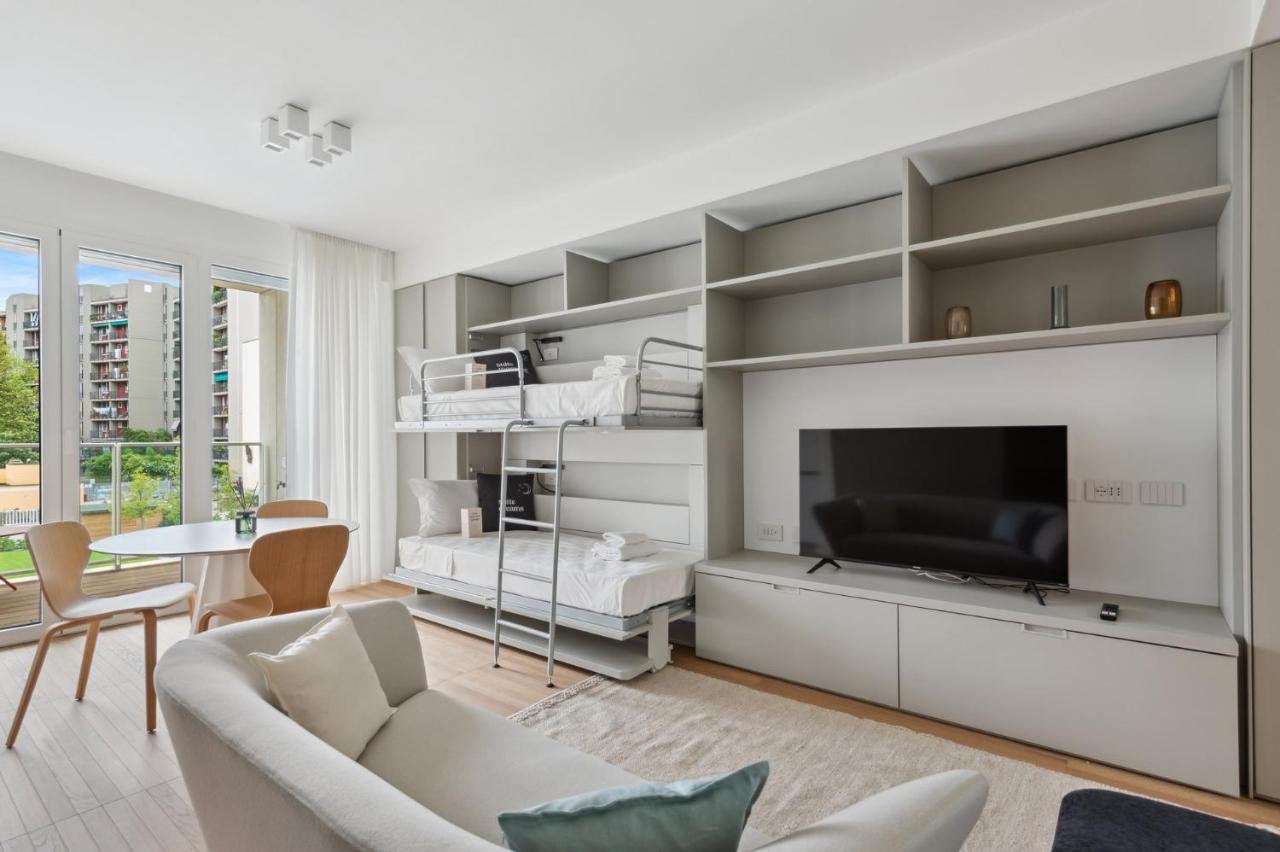 Limehome Milan Via Stresa Esterno foto