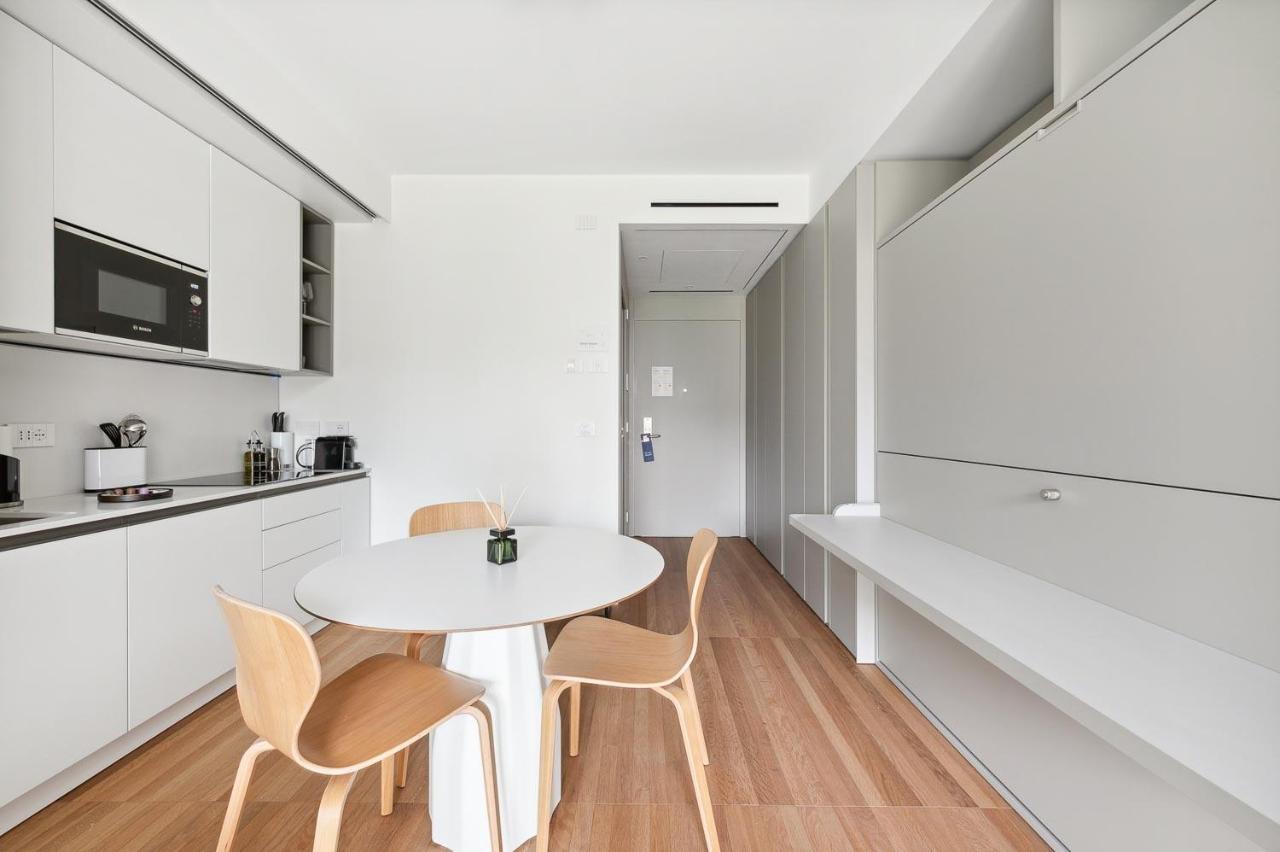 Limehome Milan Via Stresa Esterno foto