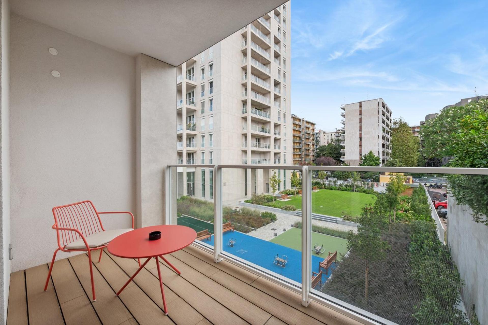 Limehome Milan Via Stresa Esterno foto