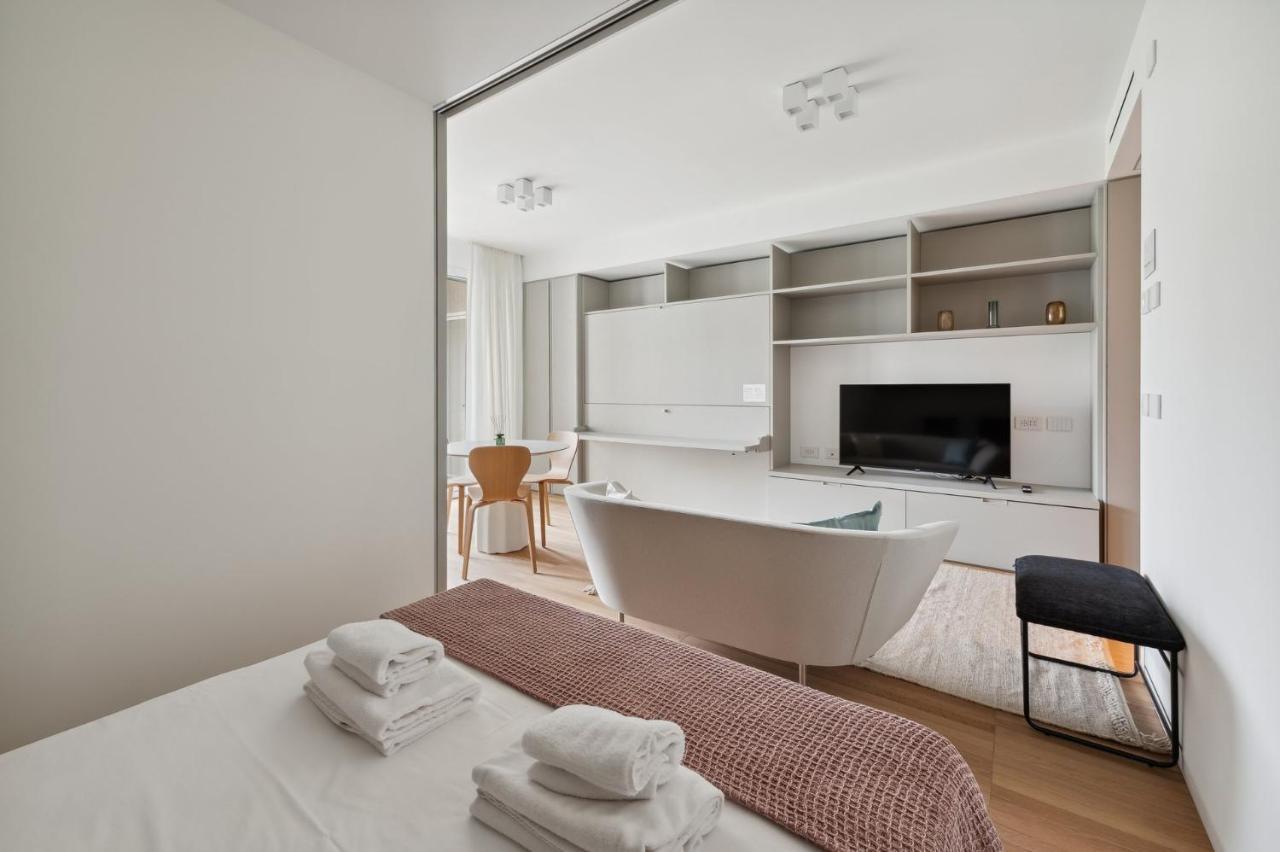 Limehome Milan Via Stresa Esterno foto